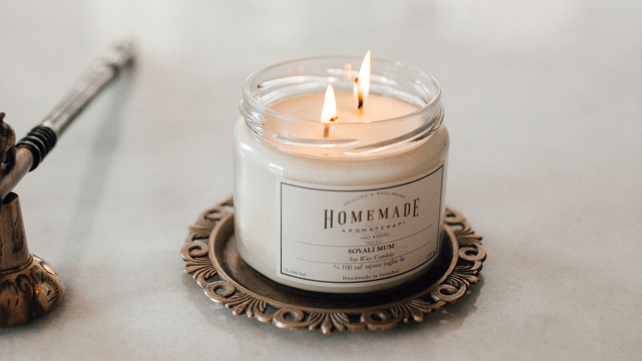 12 Candle Scents for Relaxation